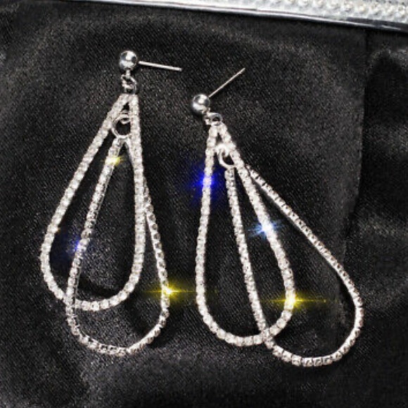 NEW 925 Sterling Silver gorgeous earrings - Picture 4 of 4